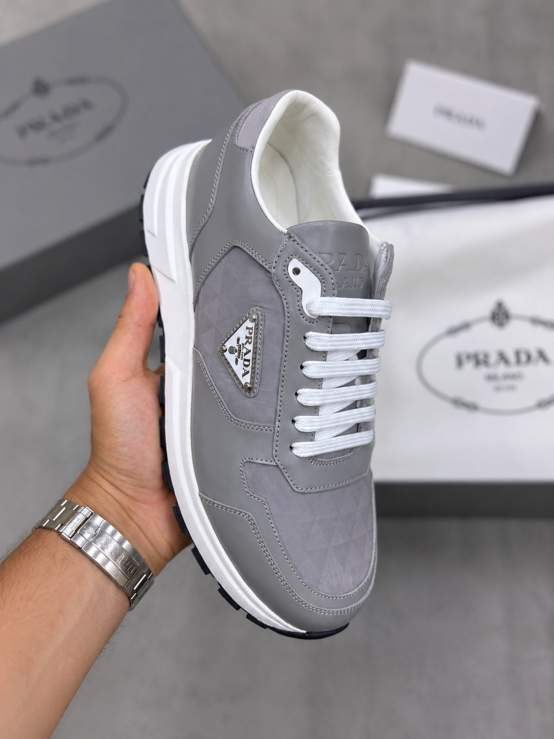 Prada Prax 01  Re- Nylon Gris